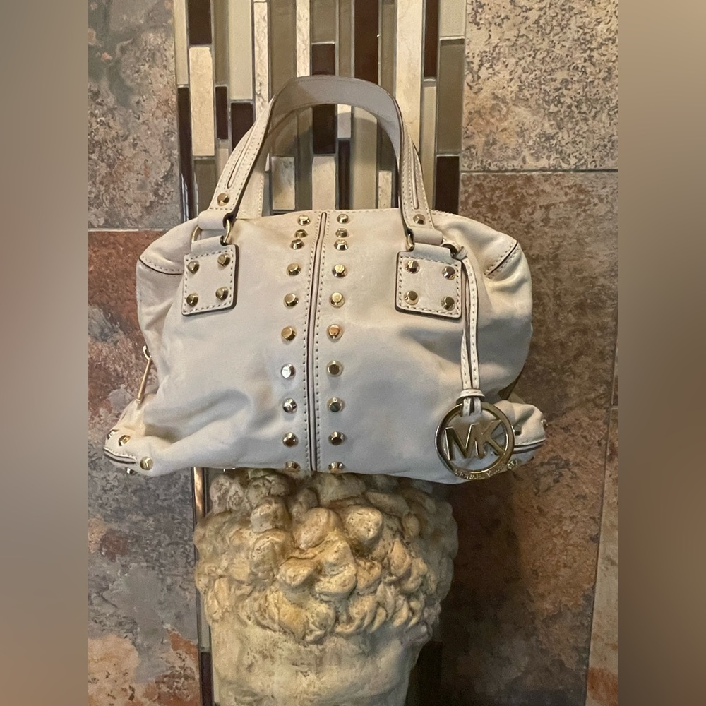 Michael KORS beautiful cream leather handbag